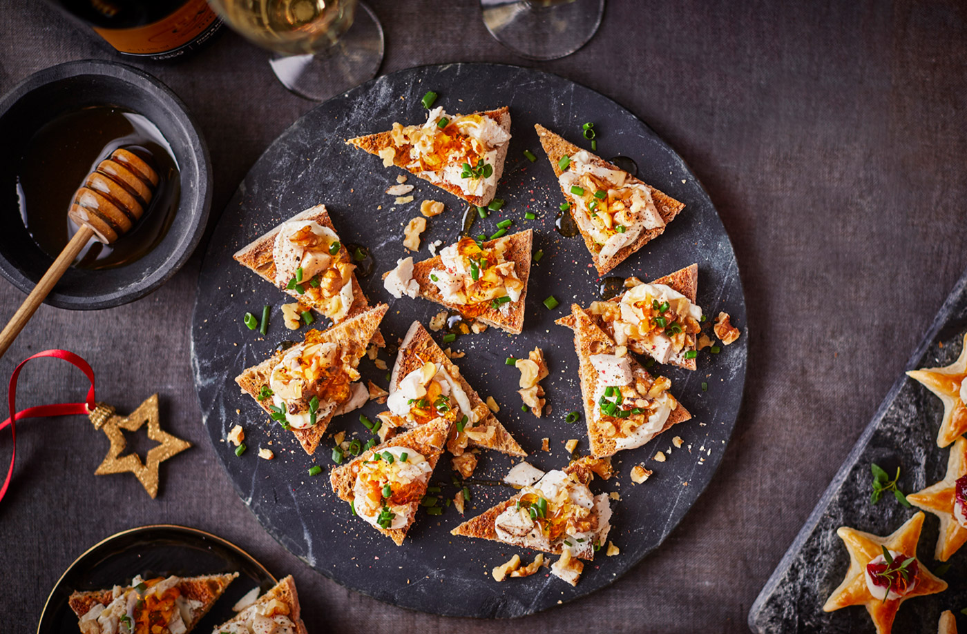 Chicken, cream cheese and walnut toasts​ recipe