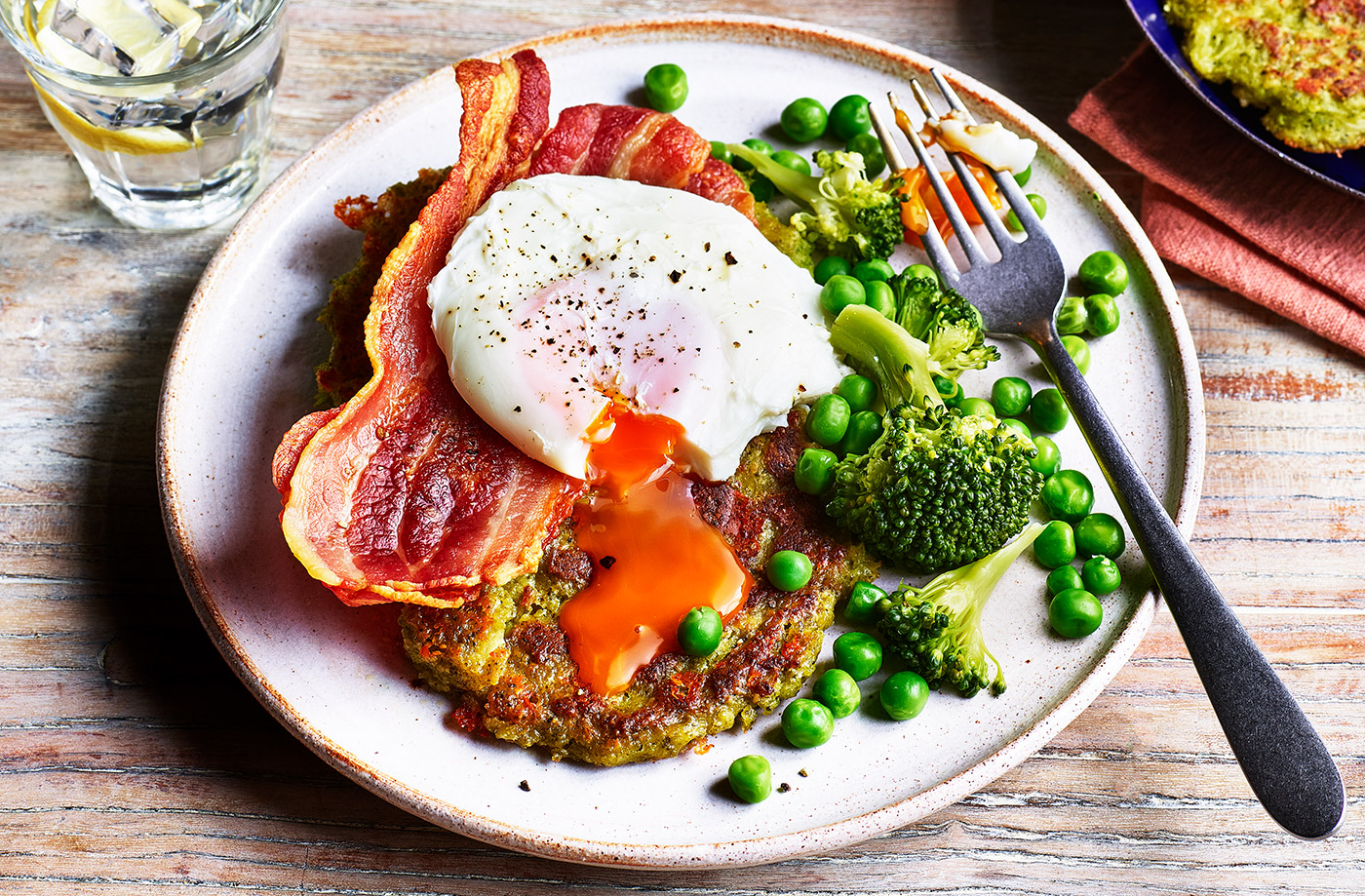 Broccoli and pea fritters with bacon and eggs recipe