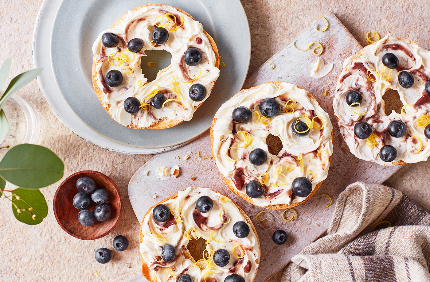 Blueberry cheesecake bagel recipe