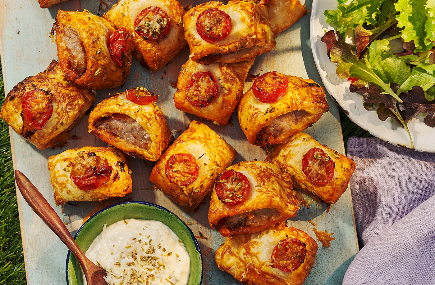 Cheesy 'nduja and tomato sausage rolls recipe