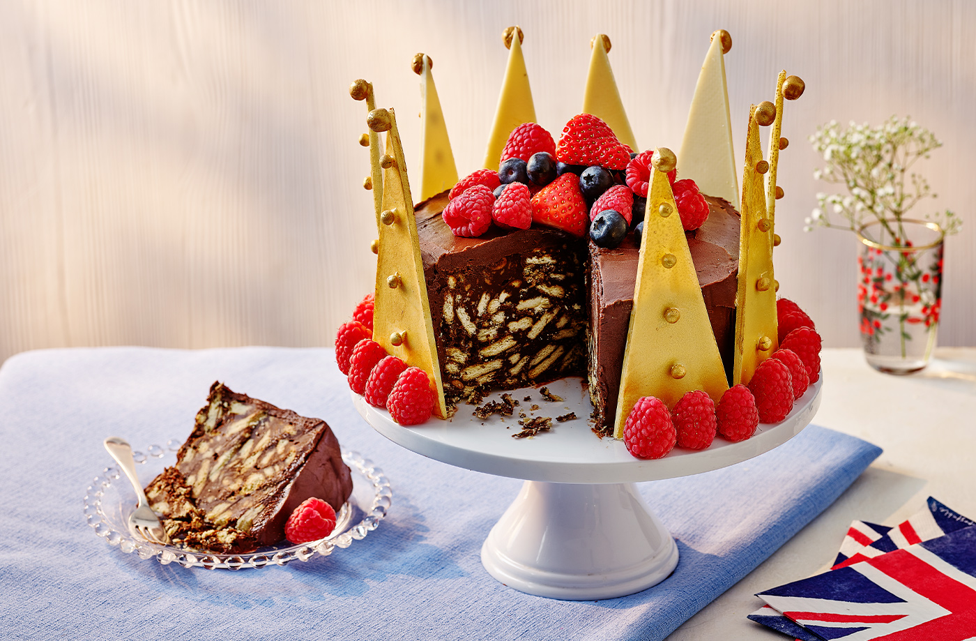 Chocolate biscuit crown cake recipe