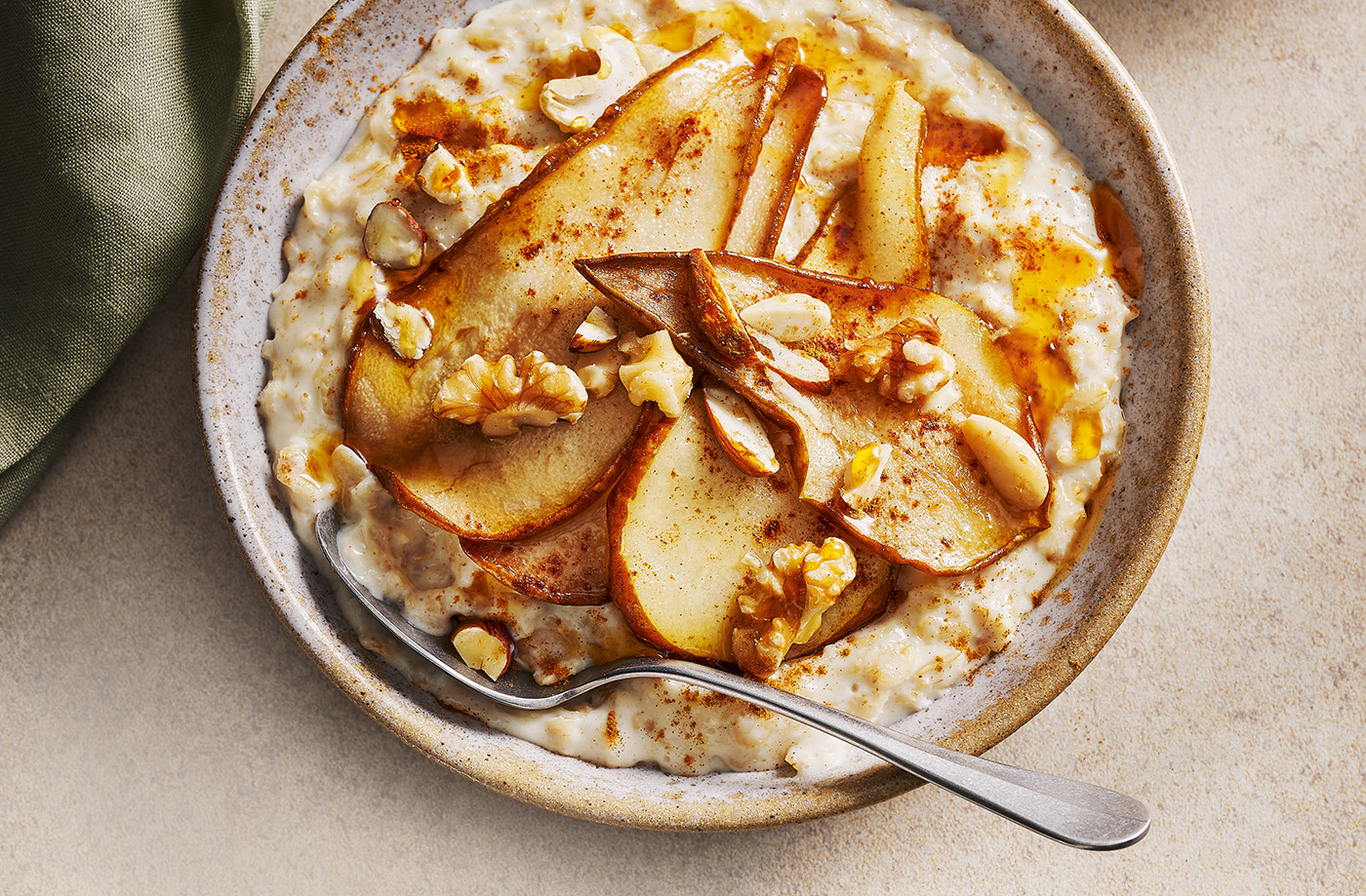 Cinnamon and maple-baked pears recipe