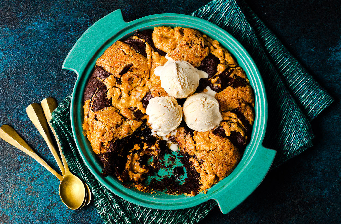Dark chocolate and peanut butter 'brookie' recipe