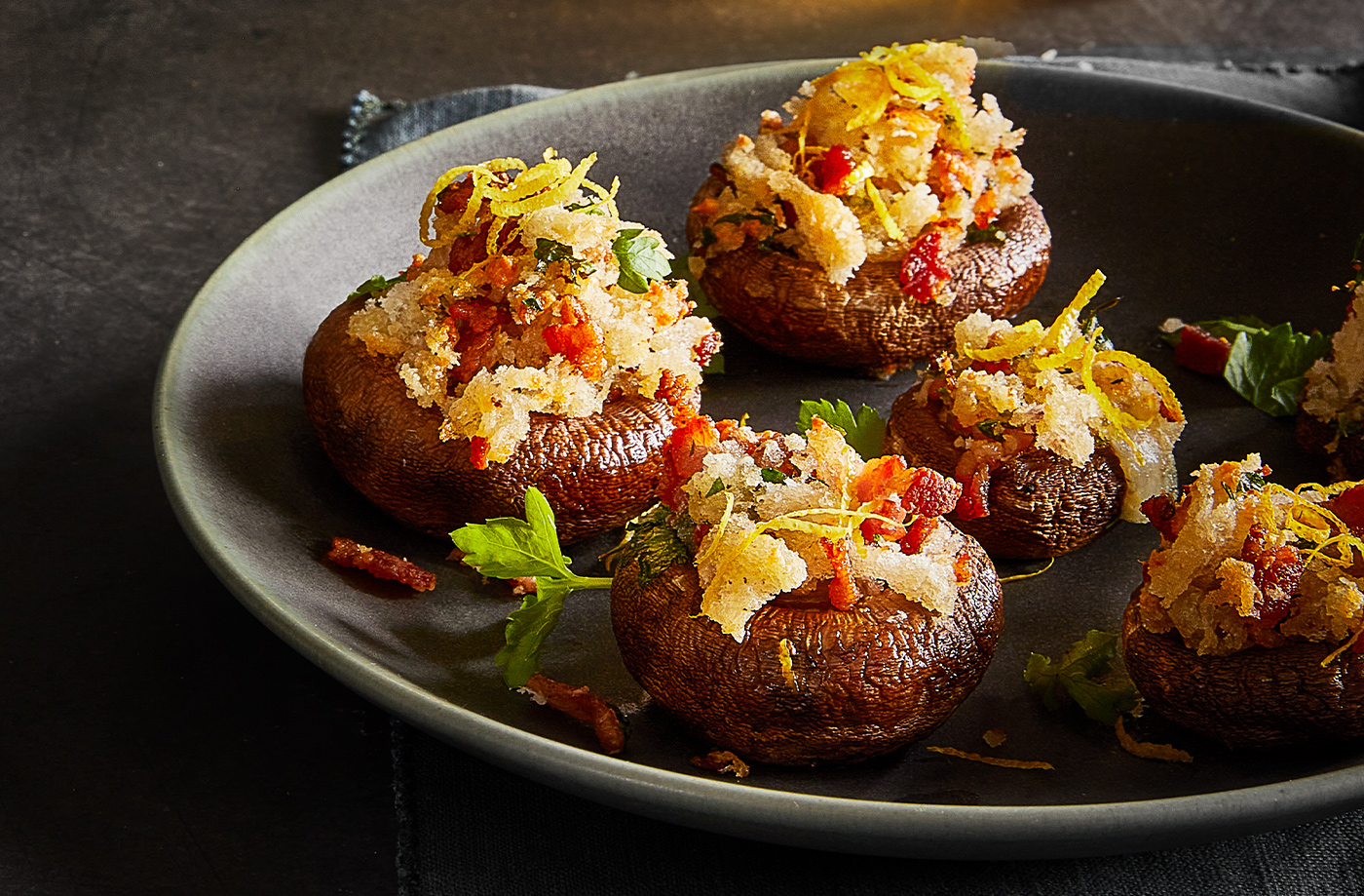 Smoked bacon and Manchego stuffed mushrooms recipe