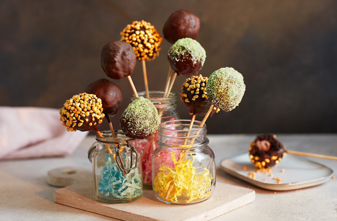 Mini egg cake pops recipe