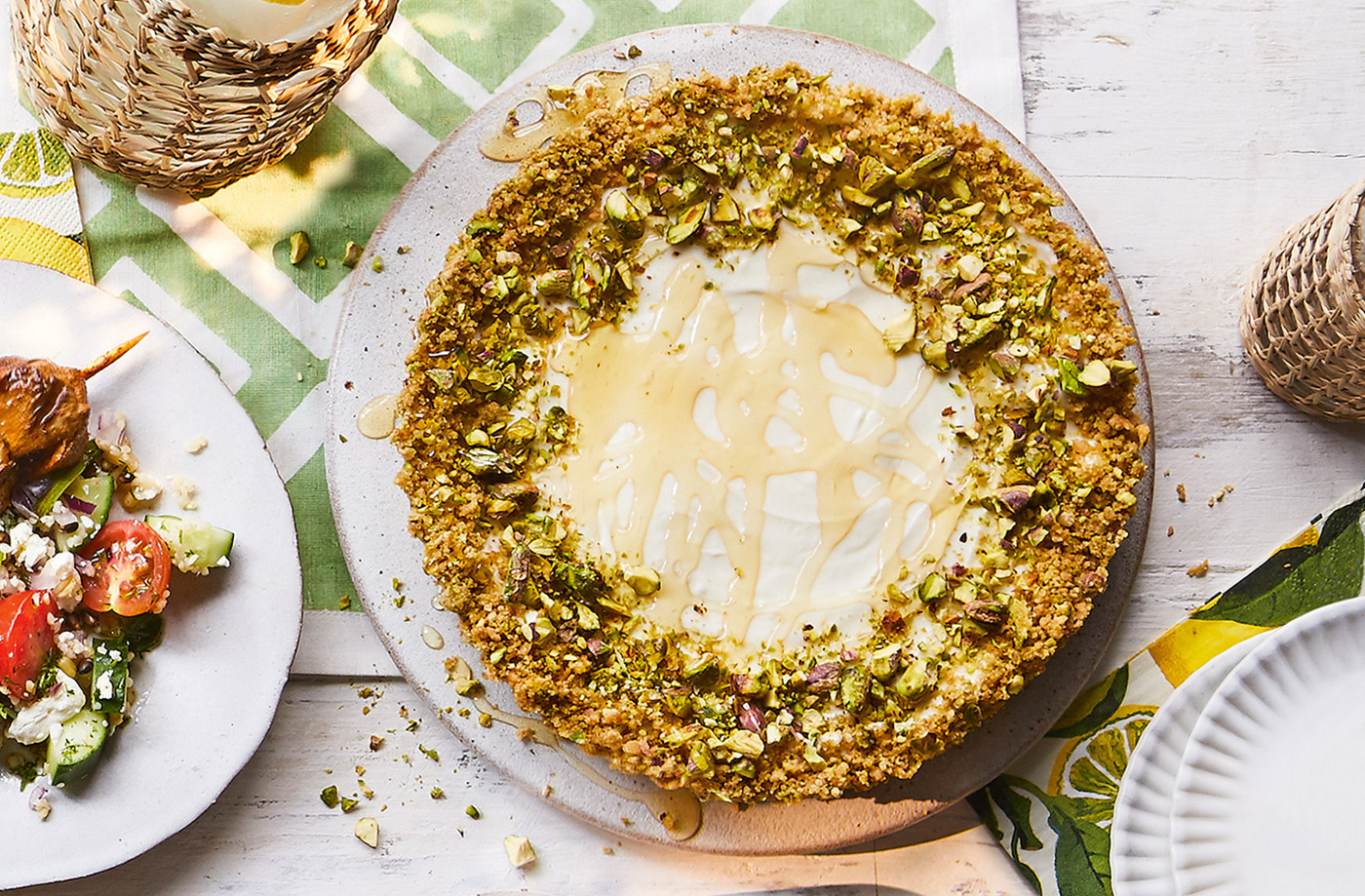No-bake cheesecake with honey and pistachio recipe