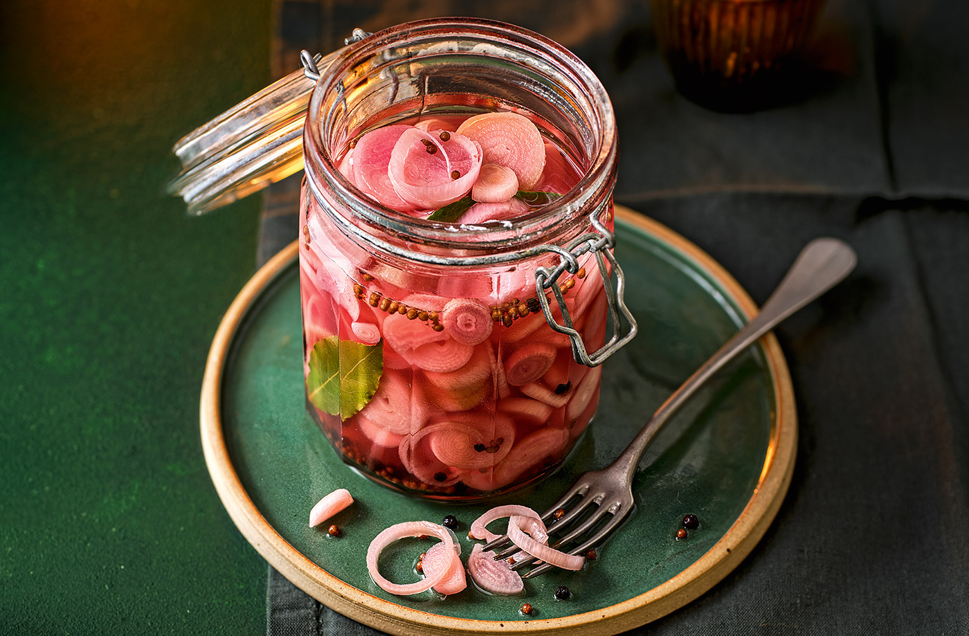 Quick pickled shallots recipe