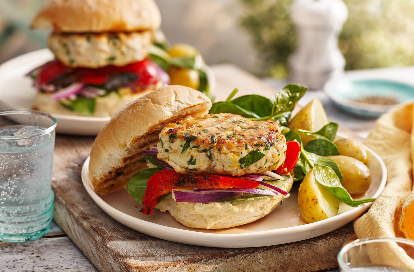 Pepper, houmous and turkey burgers recipe
