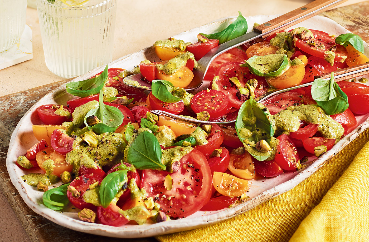 Sicilian pistachio pesto with tomatoes recipe