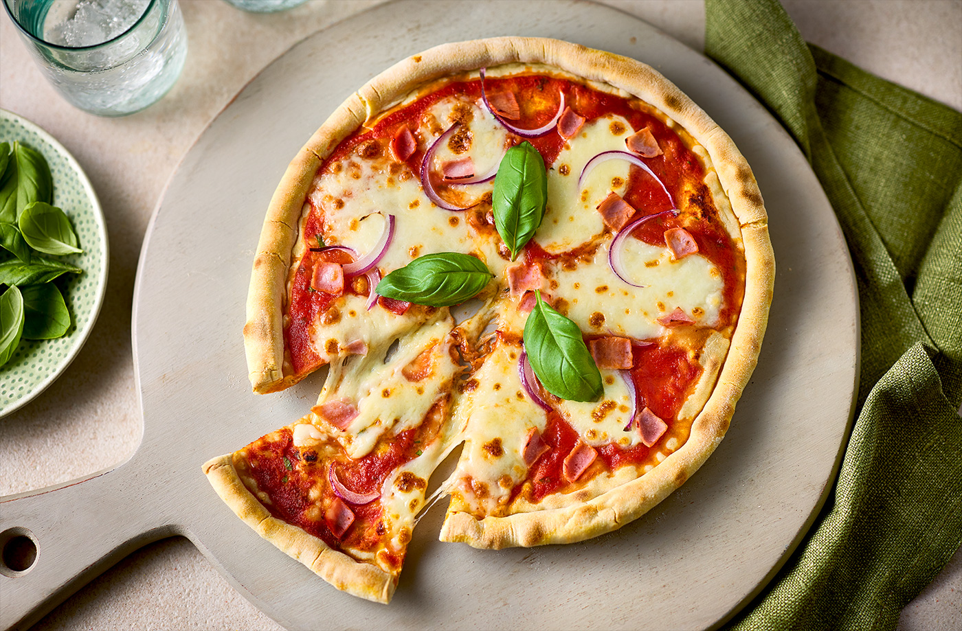 Skillet flatbread pizzas recipe