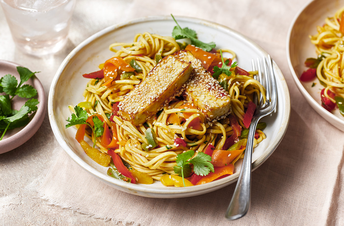 Sweet chilli noodles with crispy paneer recipe