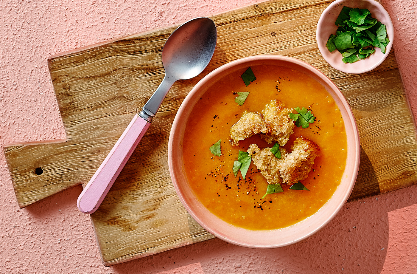 Carrot and coriander soup with wholemeal bun croutons recipe