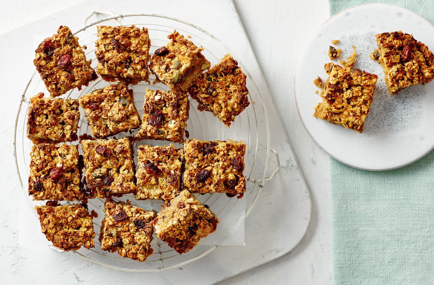 Carrot cake oat bars recipe