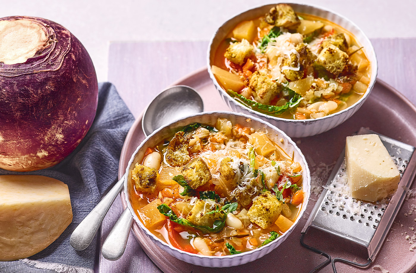 Tuscan-style swede soup (ribollita) with pesto croutons recipe