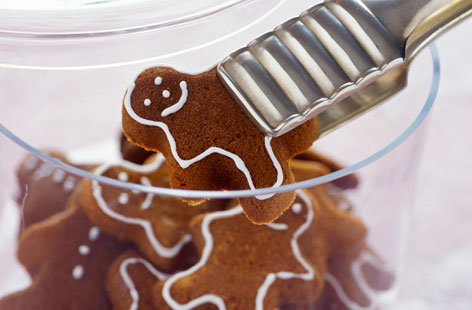 With ground cloves and ginger, this scrumptious gingerbread man recipe is packed with rich flavours. The kids will love getting involved with baking these wonderfully festive treats. 
