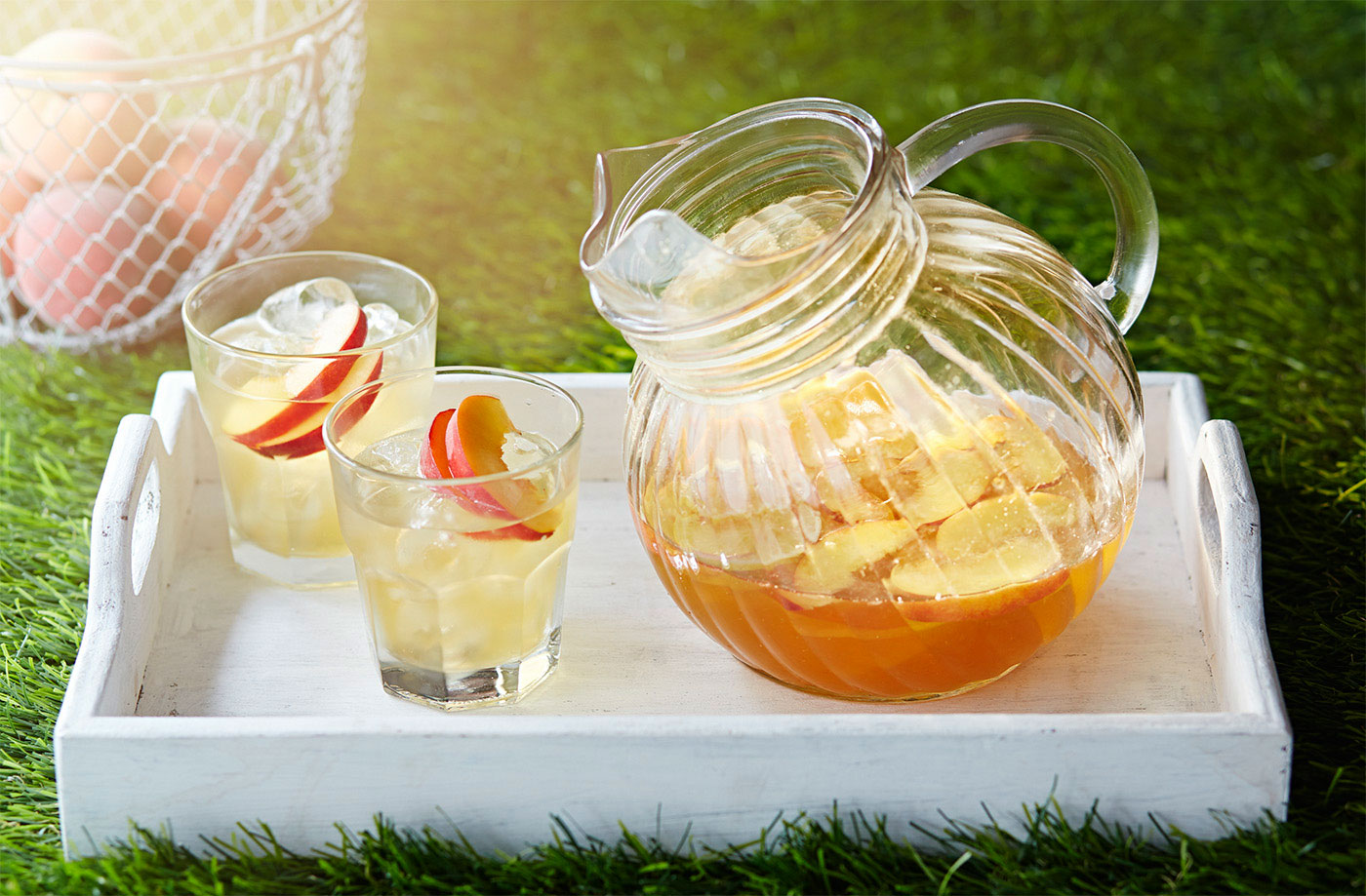 Honeysuckle peach iced tea  recipe