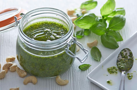 This deliciously creamy cashew nut pesto makes the perfect accompaniment to pasta, chicken or even spread on some crackers