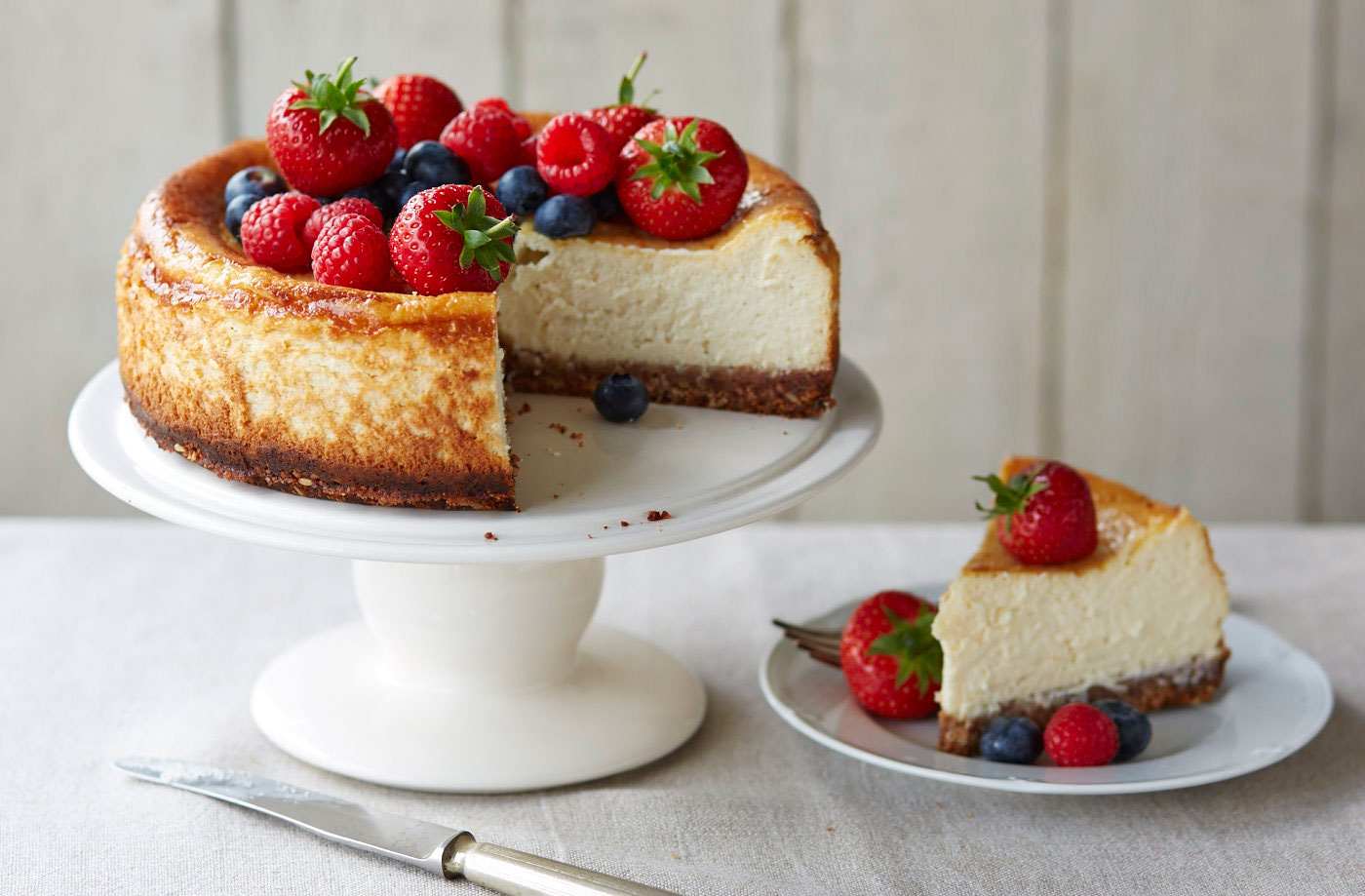 Gluten-free baked vanilla cheesecake recipe