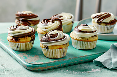 Vegan chocolate marble cupcakes