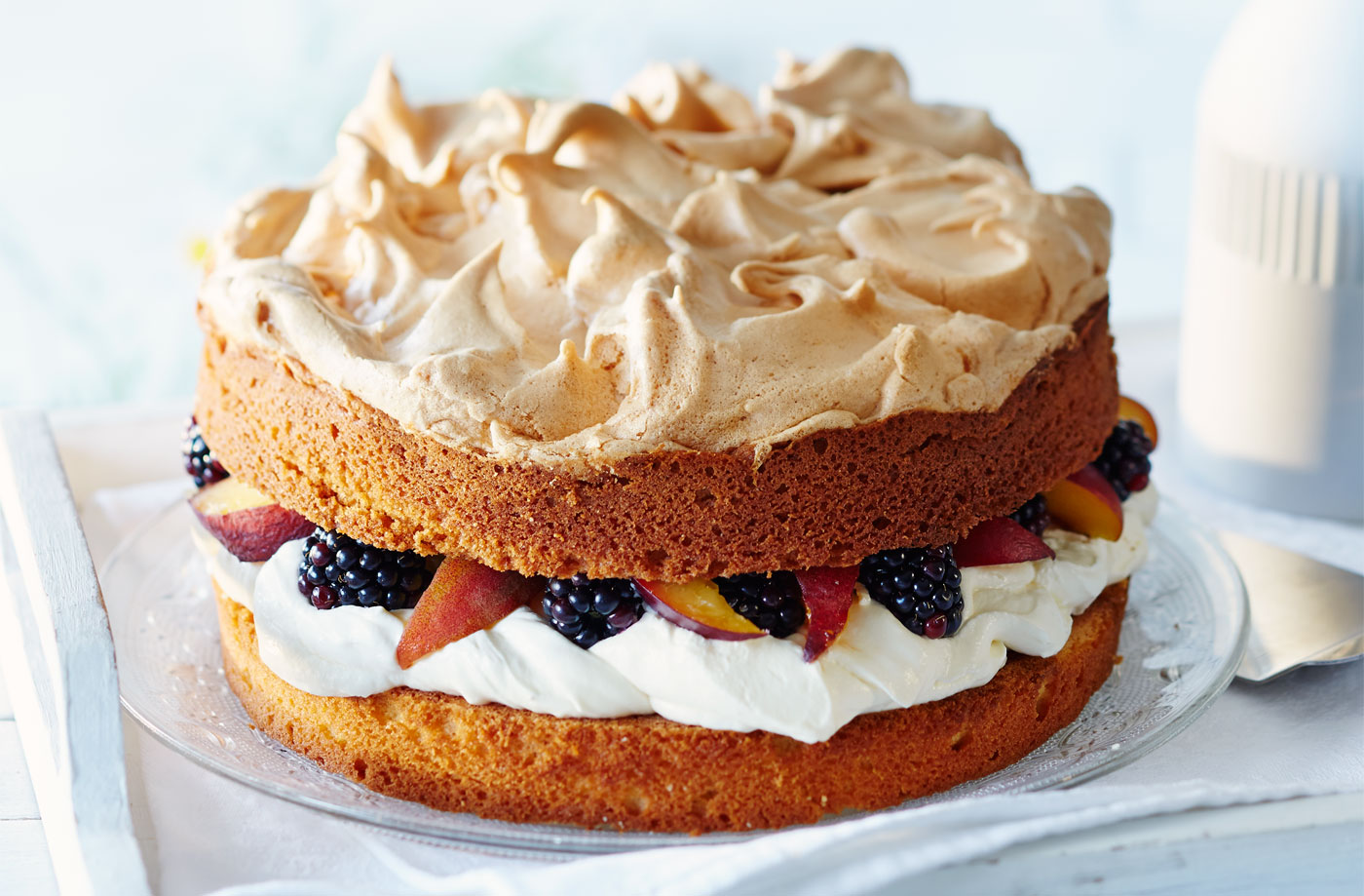 Peach and blackberry meringue crown cake  recipe