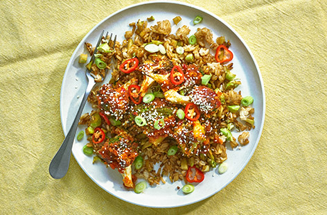If you want to turn the heat in the kitchen up a notch, look no further than this bang bang broccoli stir-fry