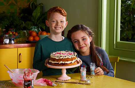 Bill and Izzy's 'mum'll love this' cake