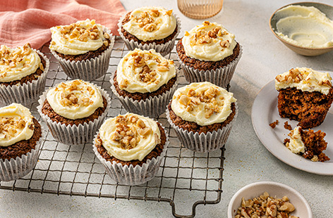 These easy bakes are packed full of classic carrot cake flavours, including a delicious cream cheese frosting! You can top with crunchy walnuts, if you like.