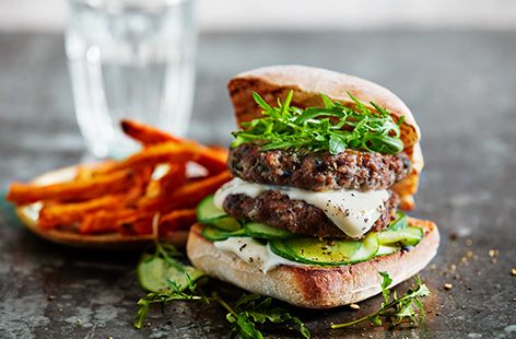 These minted lamb burgers are juicy, filling, and ever so slightly fragrant