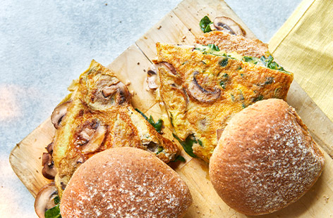 Liven up your kid's lunches in just 10 minutes with these brilliant omelette buns!