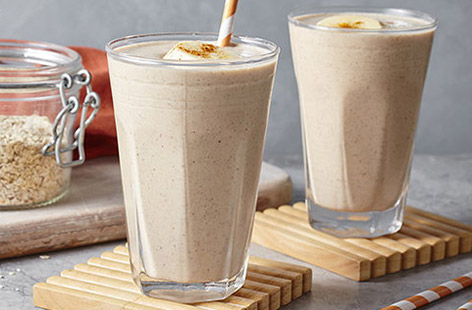 This hearty smoothie is packed with frozen bananas, peanut butter and oats. Easy to make, delicious to drink.