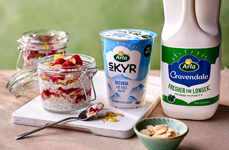 Swirl mashed raspberries and almond butter through creamy overnight oats for a flavour-packed and filling breakfast on-the-go.