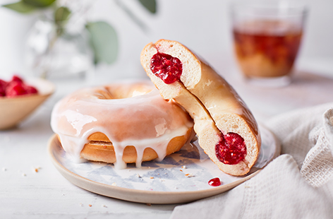 Craving an iced doughnut? This cheat's take on the classic bake is ready in just 10 minutes. 
