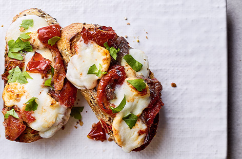 Fancy a piece of pizza, but don't want to nip down to the local takeaway? Make your own margherita-style toast to satisfy your cravings – super quick