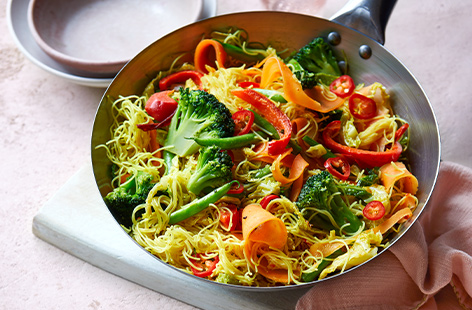 These vegan Singapore-style noodles are packed full of fresh and vibrant veggies!