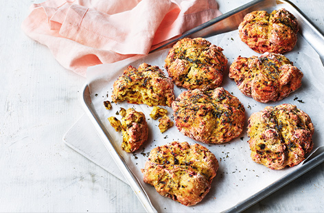These easy bread rolls are a no-knead classic