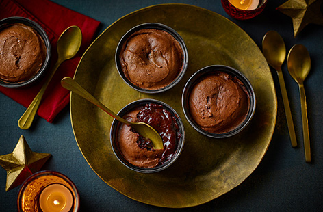 Rich, chocolaty and gooey, this super quick chocolate fondant is a great Christmas dessert. Whip up the cake batter in 10 minutes, then freeze. These delicious puddings can be baked from frozen and don’t need to be defrosted. 