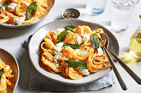 Here's a healthy, veggie pasta dish you can fall back on any night of the week that's fast, fresh and full of flavour. Blended squash creates a low-fat, creamy sauce that works so well with melting mozzarella and crispy sage. Bellissimo!