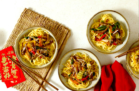 Celebrate Lunar New Year with this simple 5-ingredient sweet and sour beef noodle recipe