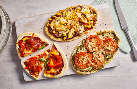 These customisable pizzas mean everyone can have exactly what they want topping their personal pizza. Made entirely in the air-fryer, these pitta pizzas are ready in just 10 minutes!