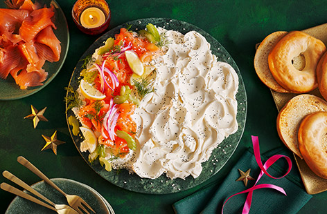 This DIY bagel board is an easy idea for a laid-back brunch with friends
