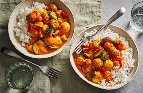 You won't believe how tasty (and healthy) this Thai red curry is, using tinned meatballs and potatoes as well as frozen veg. Packed with flavour, super-easy and convenient, this is one to bookmark for fakeaway Fridays