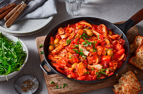 Try this lighter twist on a family favourite, this cacciatore has mushrooms for added flavour and hearty chunks of plant-based chicken fillet pieces. Serve with ciabatta rolls to mop up the juices.