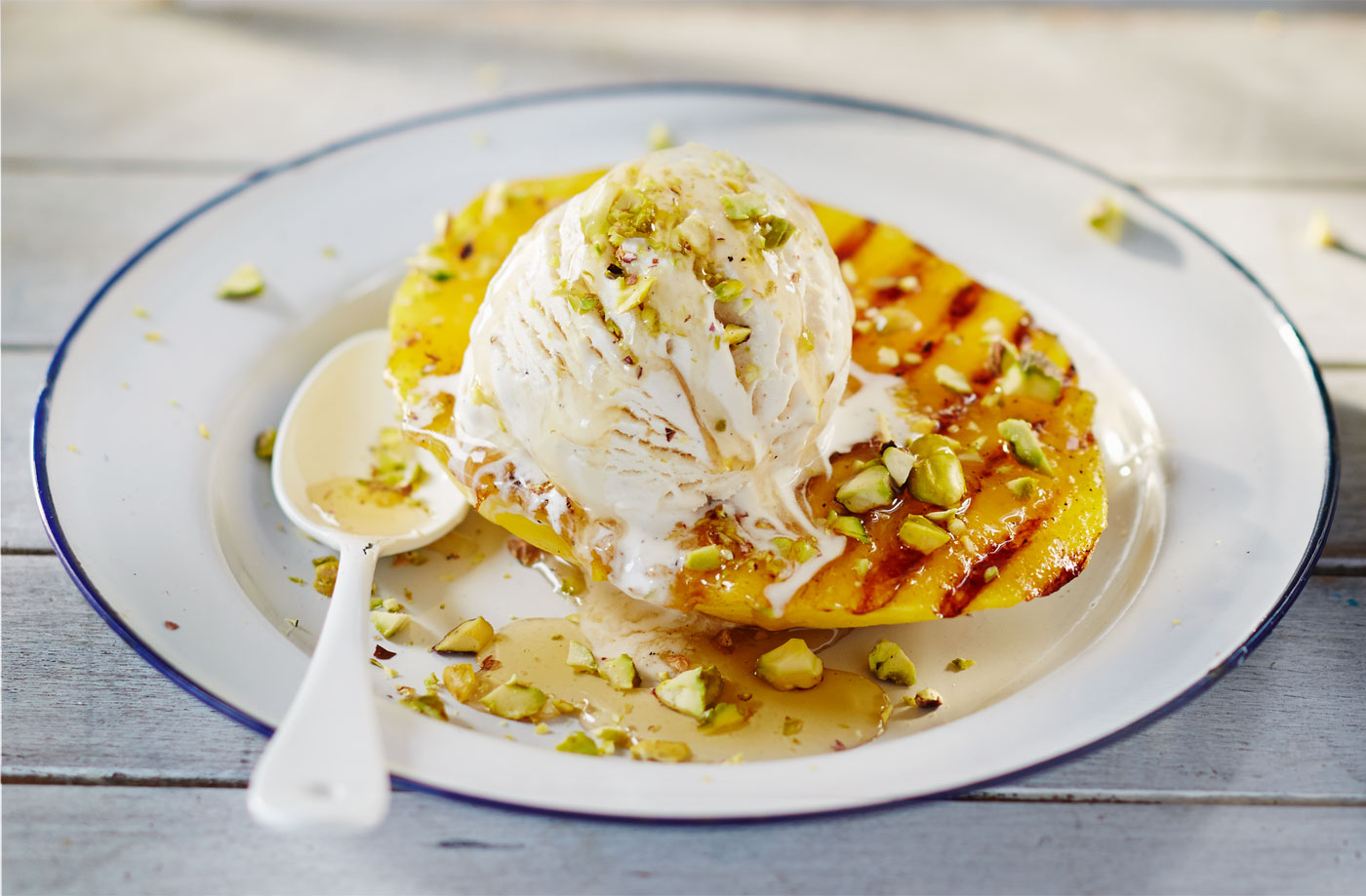 Barbecued mango with pistachio nuts and honey recipe