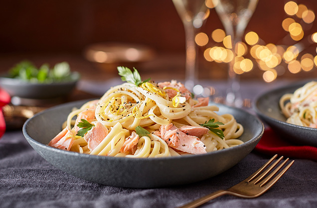 Salmon linguine with prosecco sauce
