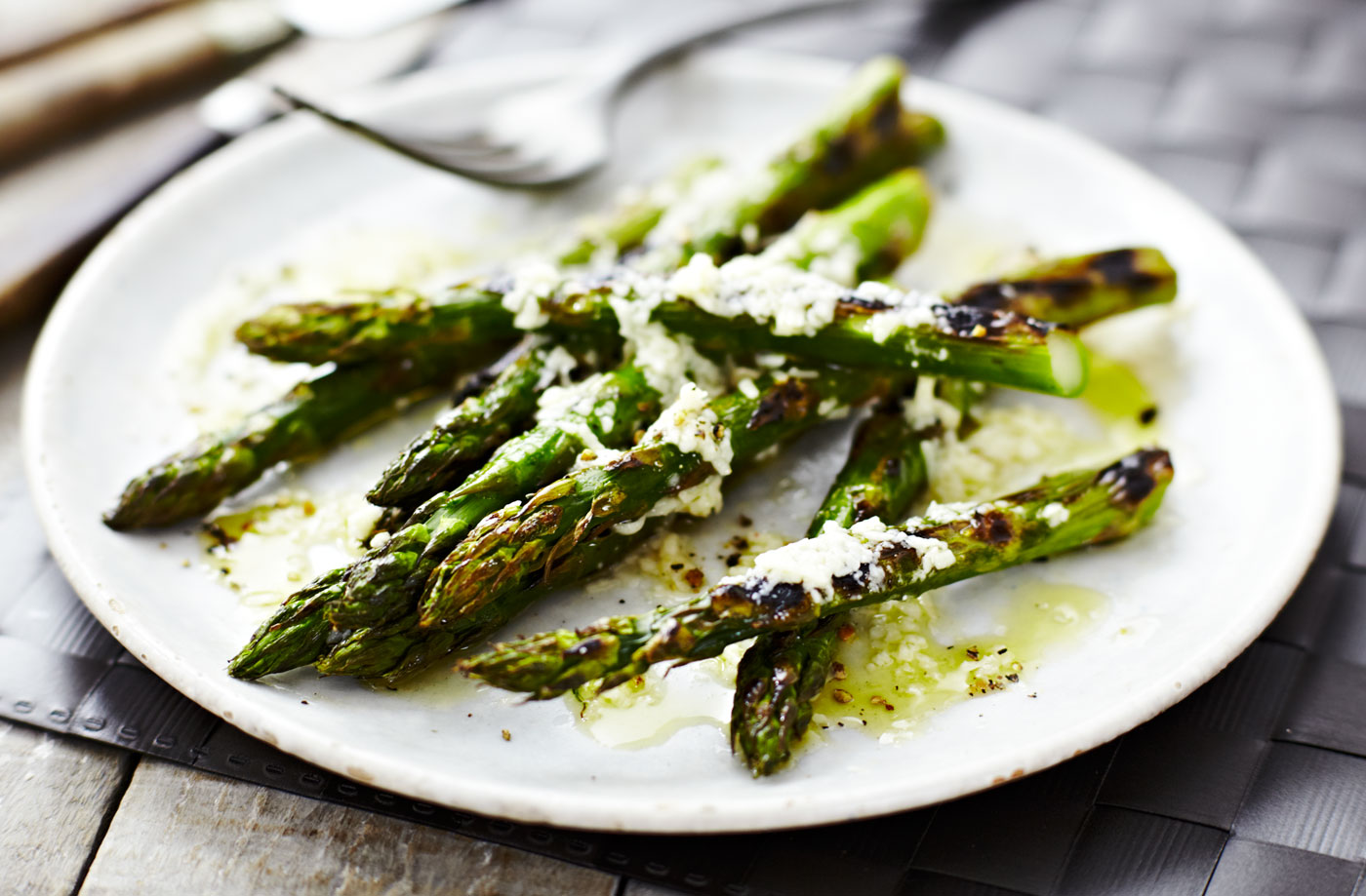 Barbecued asparagus recipe
