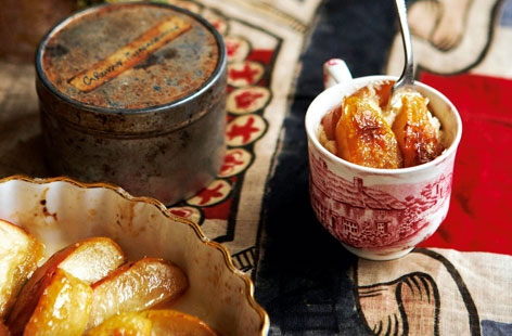 This sweet dessert uses just five ingredients and is one that even the least confident pudding maker can master. Apples are cored, sliced, sprinkled with sugar then baked, while the lovely cinnamon cream is made by simply whisking both elements together.