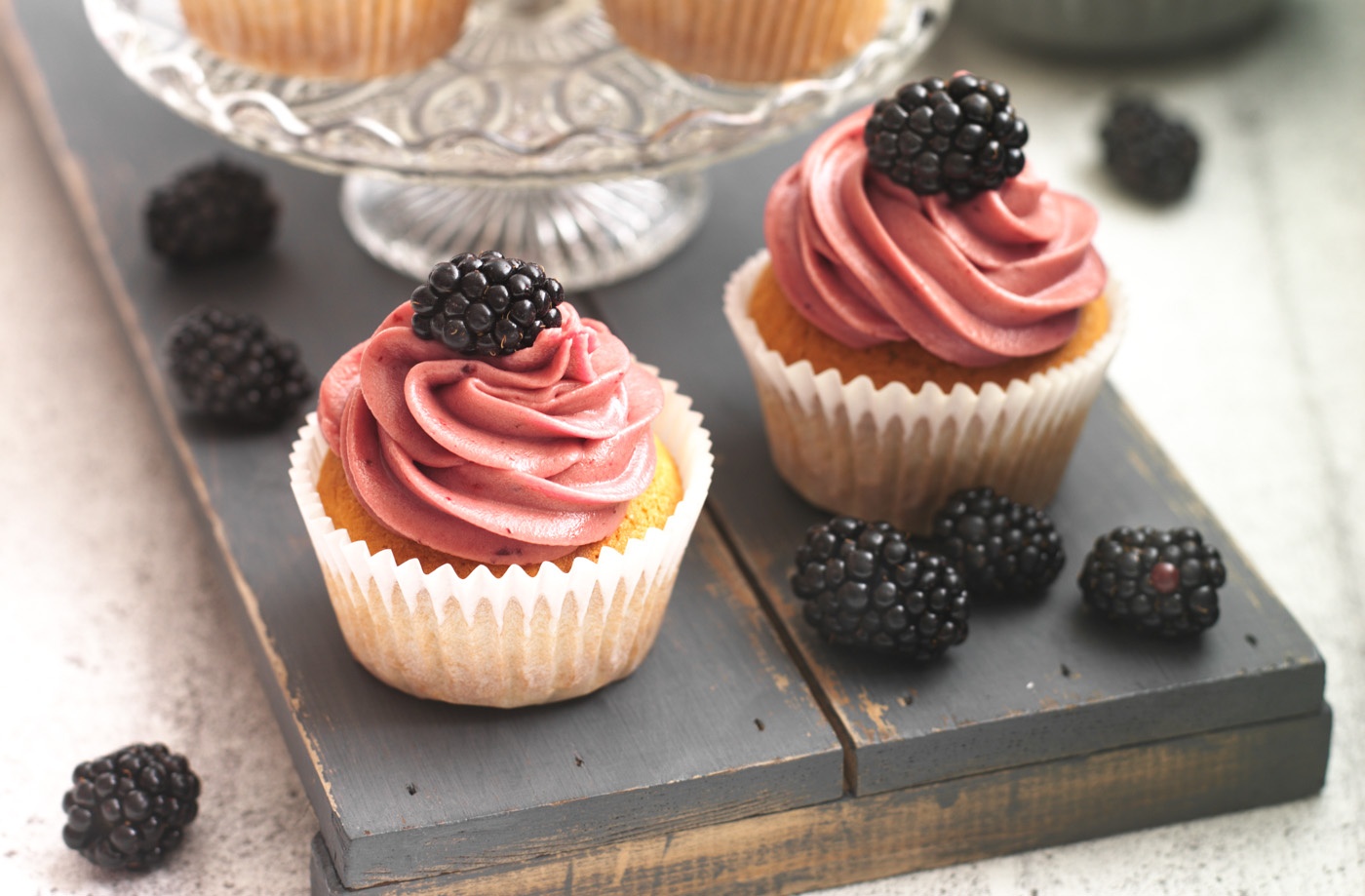 Easy blackberry cupcakes recipe