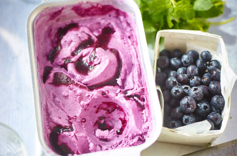 Bursting with fresh flavours, this delicous frozen yogurt makes a lighter alternative to ice cream