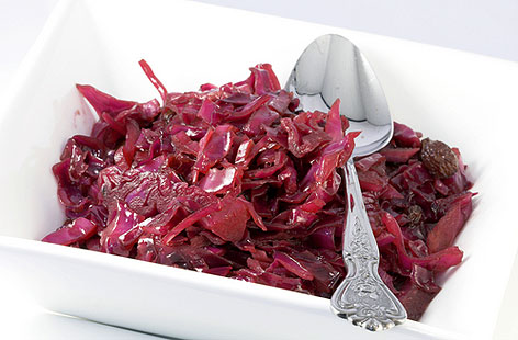 Making your own red cabbage is super-easy and super-quick – plus the results are delicious! All the ingredients cook in one pot (you add the cranberries half an hour before the end), while the ground ginger and red wine vinegar give it a lovely kick.