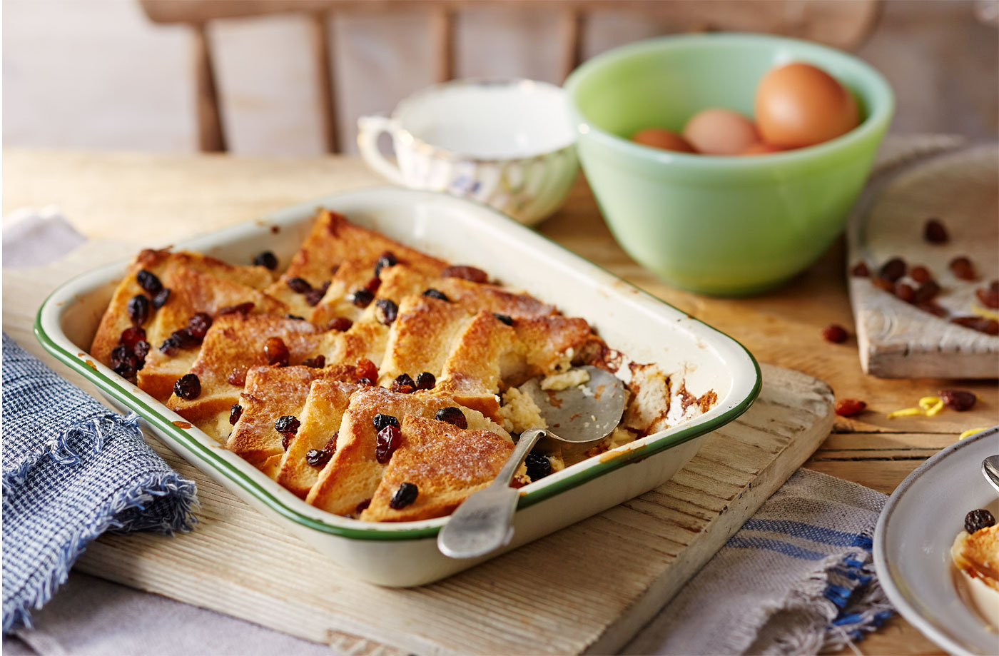 Old-fashioned bread and butter pudding recipe